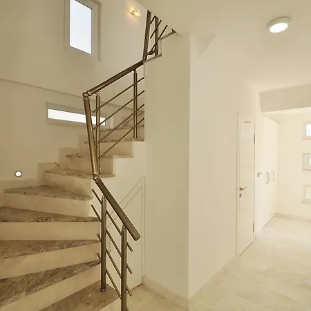 Aydin Villa